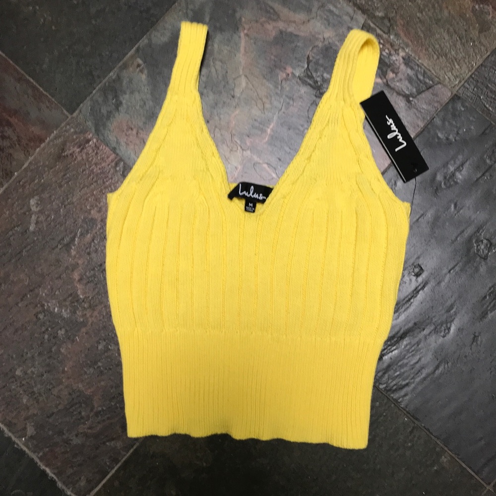 Lulus Yellow Crop Top. NWT size Medium